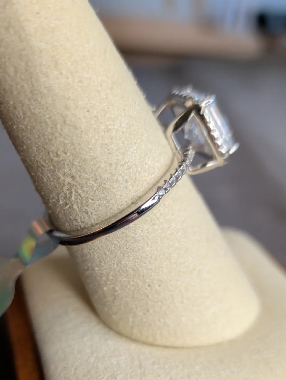 Halo Engagement Ring - 925 Sterling Silver - Cubic Zirconia